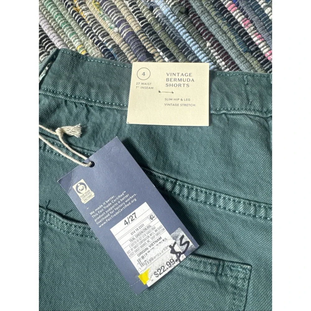 Universal Thread Women's Vintage Stretch Bermuda Shorts 27/7